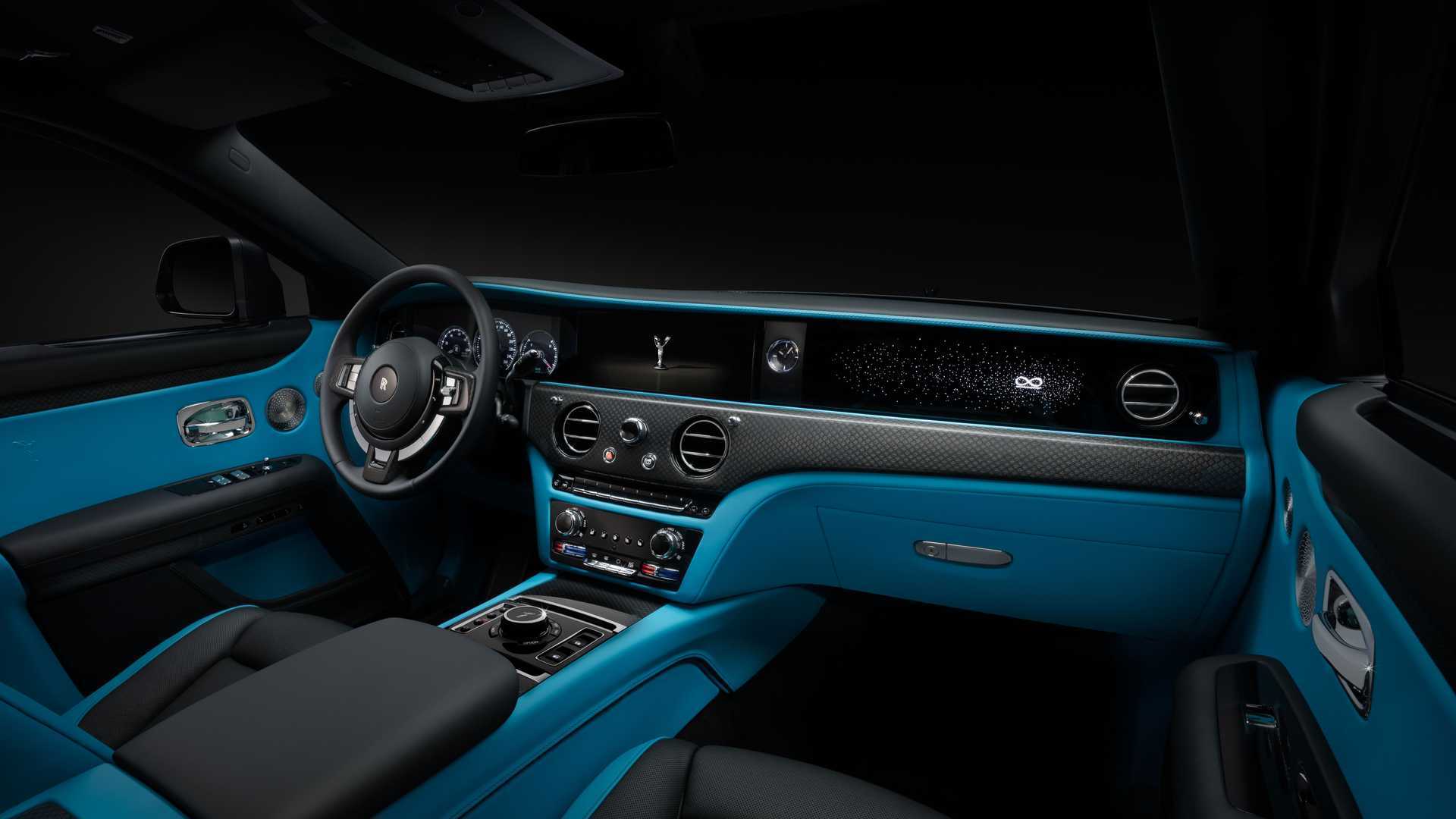 黑的漂亮 劳斯莱斯古思特black badge官图发布 内饰更豪华