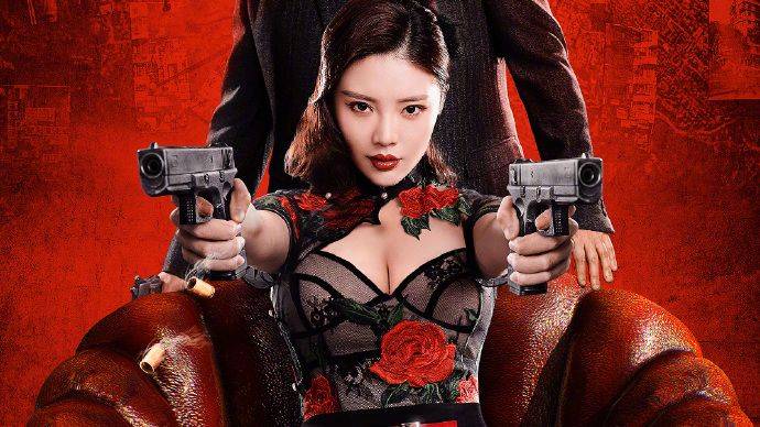 大嫂|“大嫂”强势归来，徐冬冬新片梳起精致的大背头，大街上谁都不爱