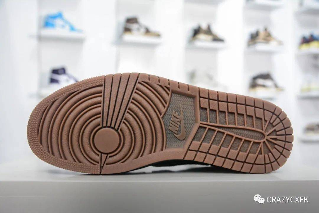 鞋舌 乔丹迈阿密联名 Air Jordan 1 Carnivore x SoleFly 食肉动物黑红虎纹低帮板鞋