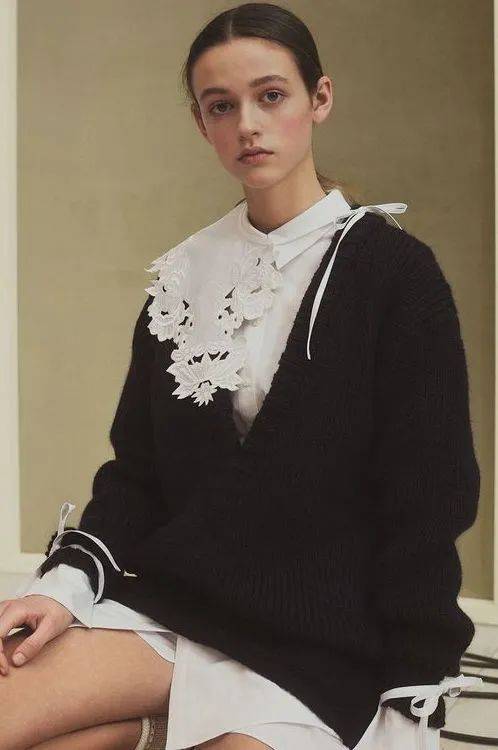 层次 毛衣+大领子穿搭