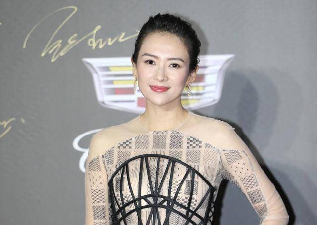 章子怡与梅婷秦海璐同框稳坐c位 面对咖位争议 1举动轻松化解 艾特 全网搜