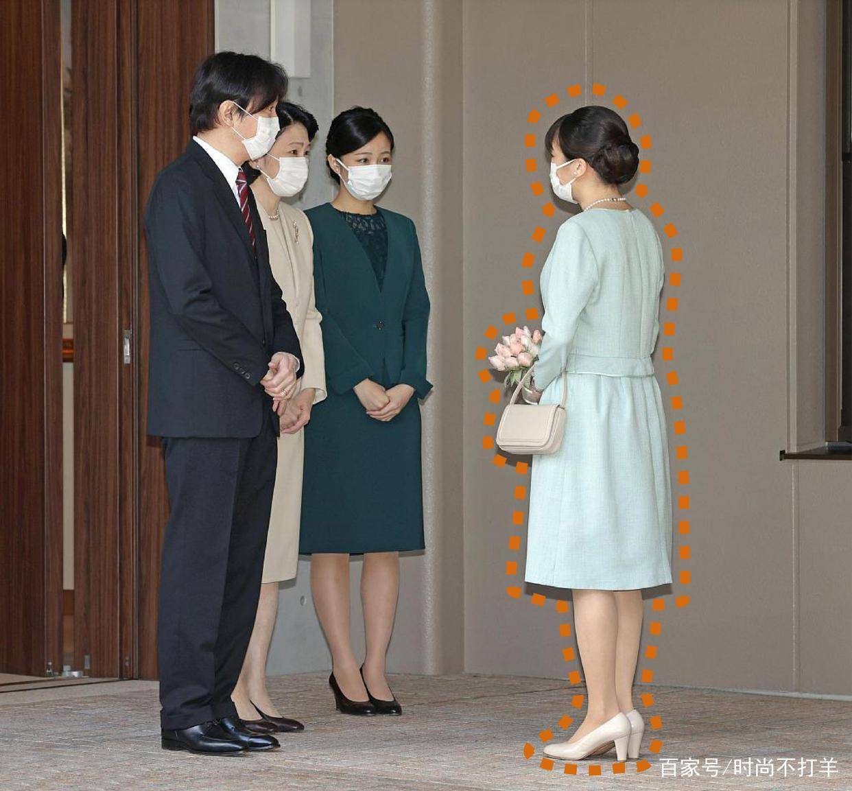 颜色 真子公主和驸马爷同框“太有爱”，素雅及膝裙典雅端庄，气质太绝