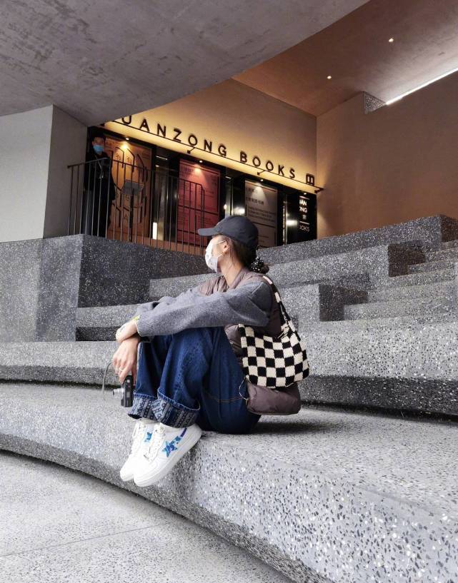 定义 重新定义秋冬季节的穿搭！大表姐刘雯的搭配灵感，你get到了吗？