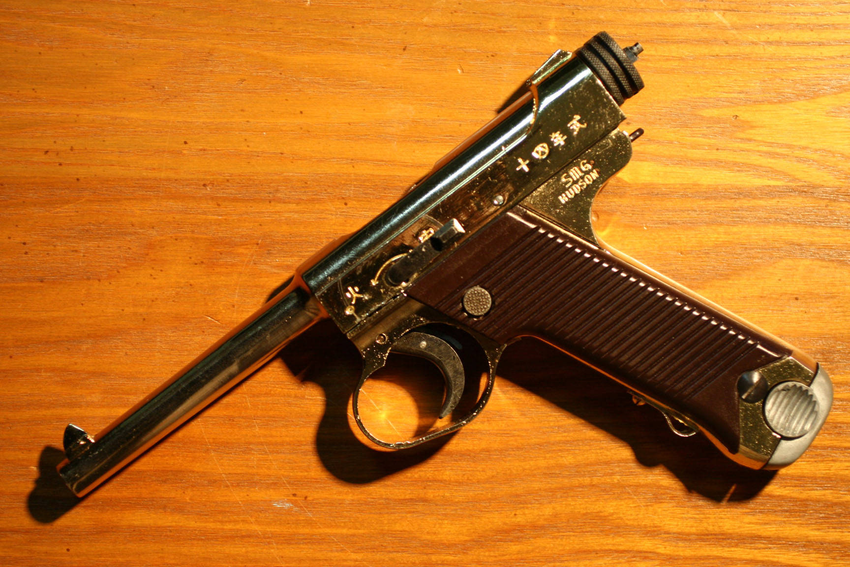 它是二战中表现最差的武器之一：日本南部14年式手枪_弹夹