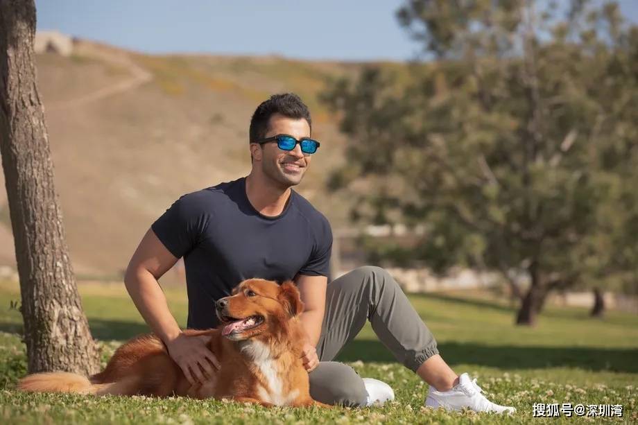 亚马逊 Echo Frames 想用「置顶联系人」作为智能眼镜的必杀技