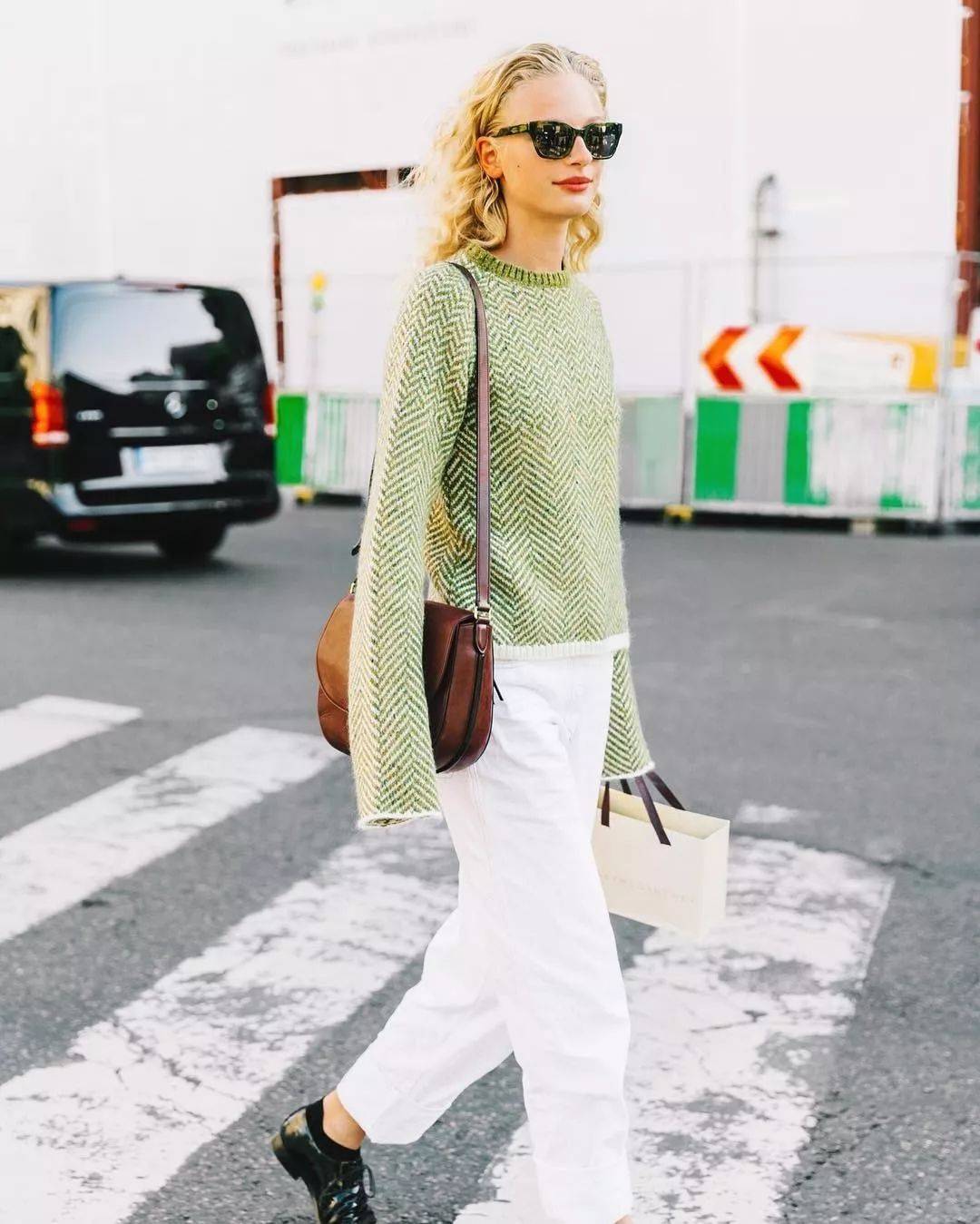 毛衣 毛衣+直筒裤= 偷偷显瘦5斤，显高五公分，气质惊艳！