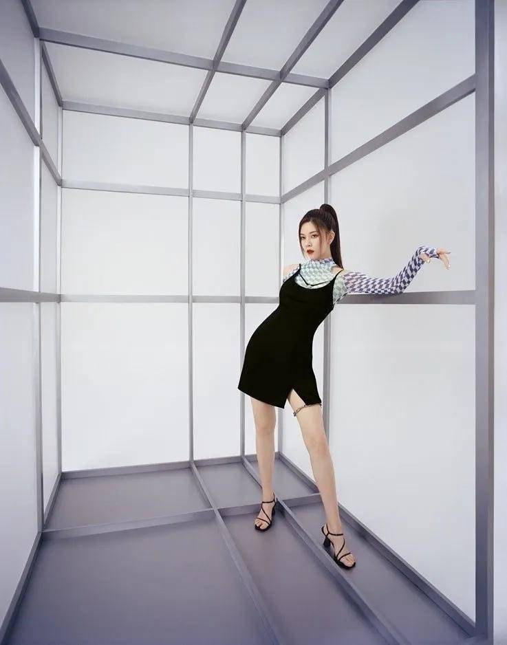 白女士 时尚圈都要被它“格式化”?女明星大型撞衫现场!