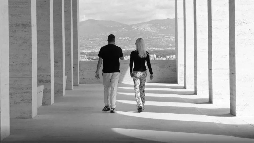 Nas 叱咤红毯、被爆红歌手示爱……这个品牌最近火得有点收不住！