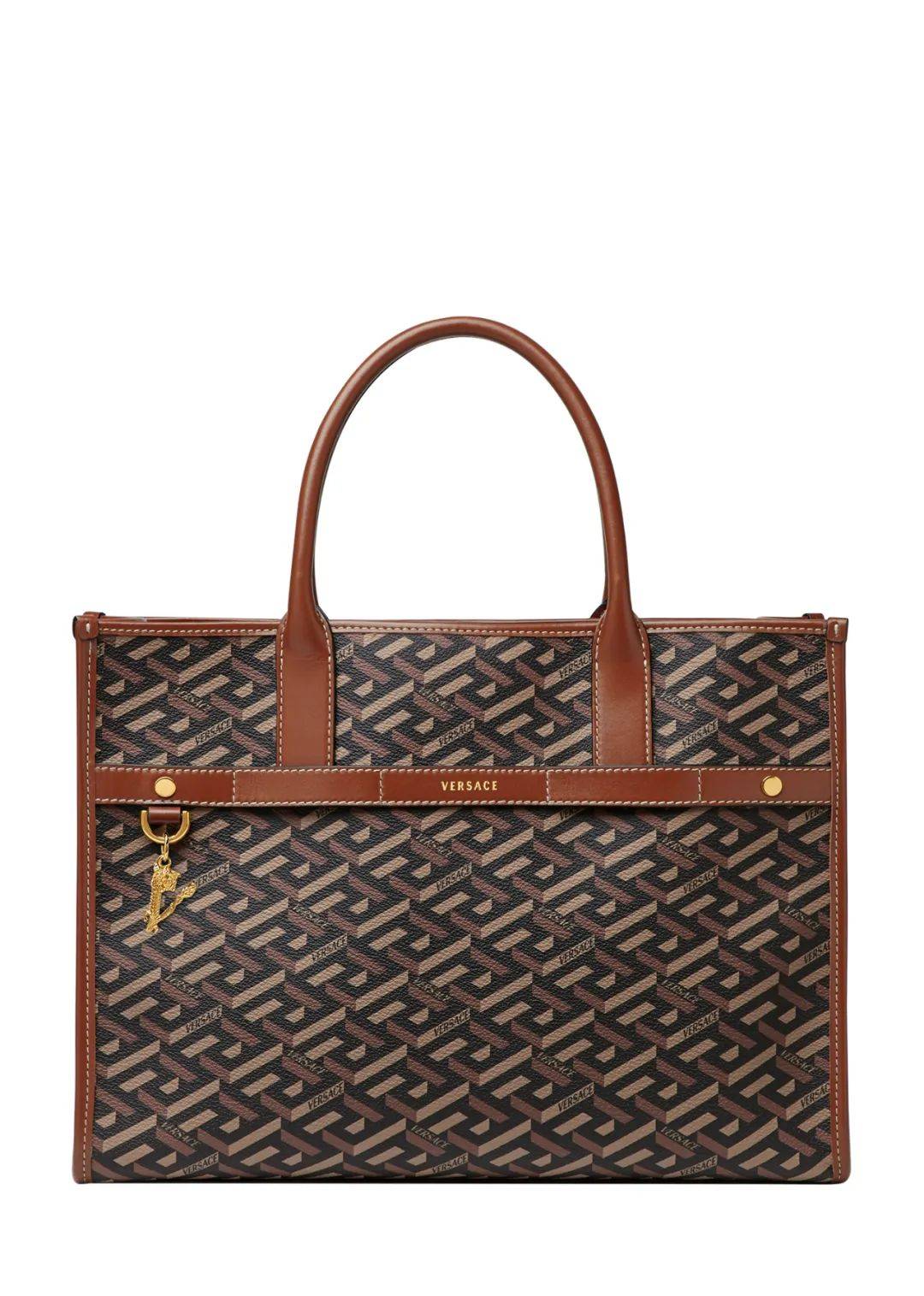 Nas 叱咤红毯、被爆红歌手示爱……这个品牌最近火得有点收不住！