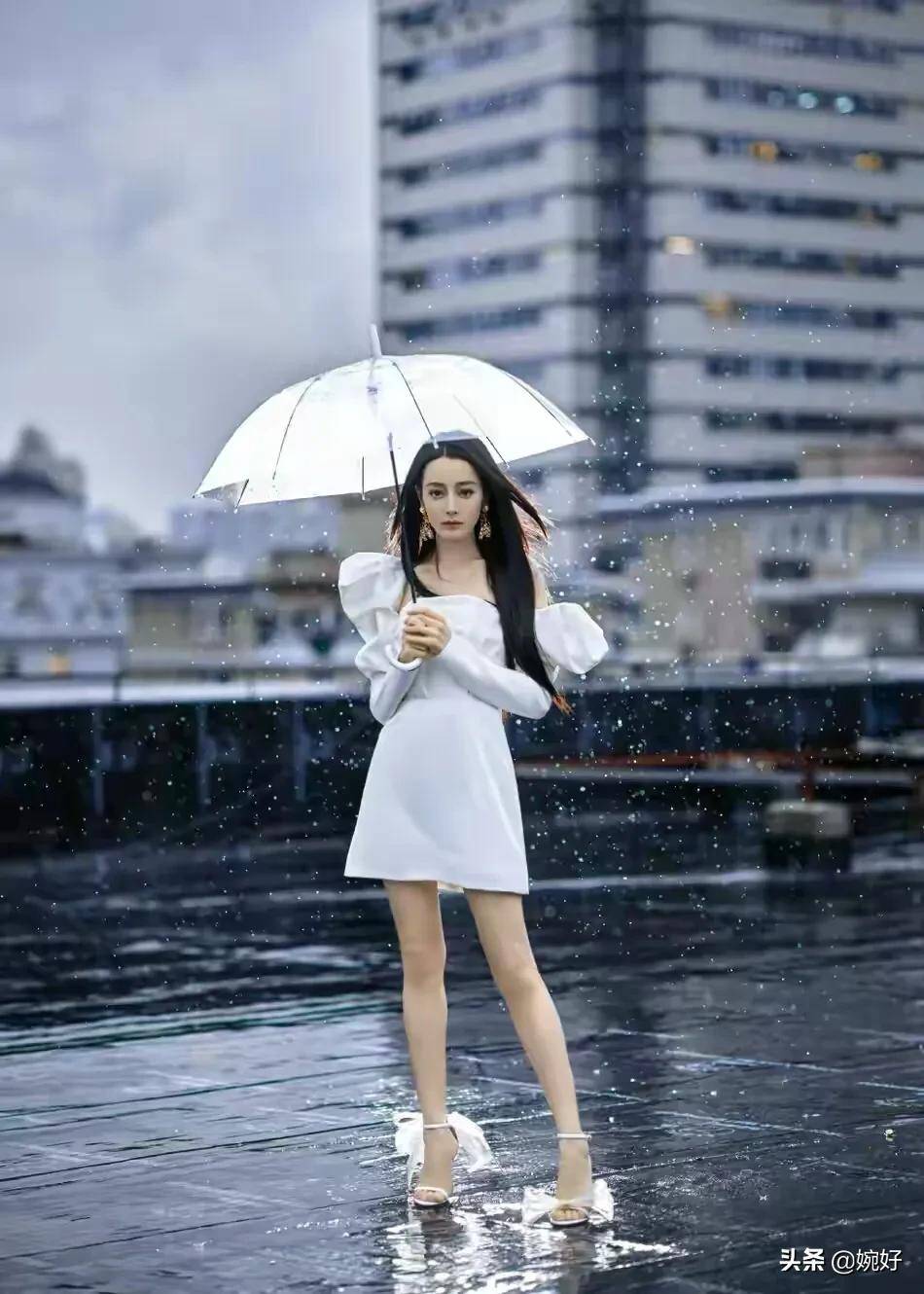 迪丽热巴 迪丽热巴美若天仙，造型别致每帧影像都赏心悦目