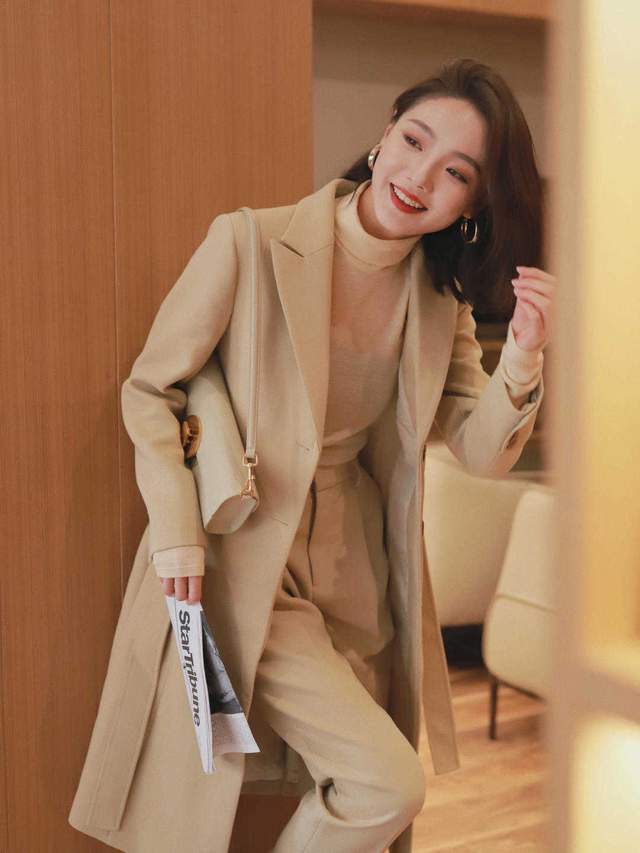 是属于 秋冬的标配卡其色大衣,学会这5套搭配轻松驾驭,怎么穿都好看