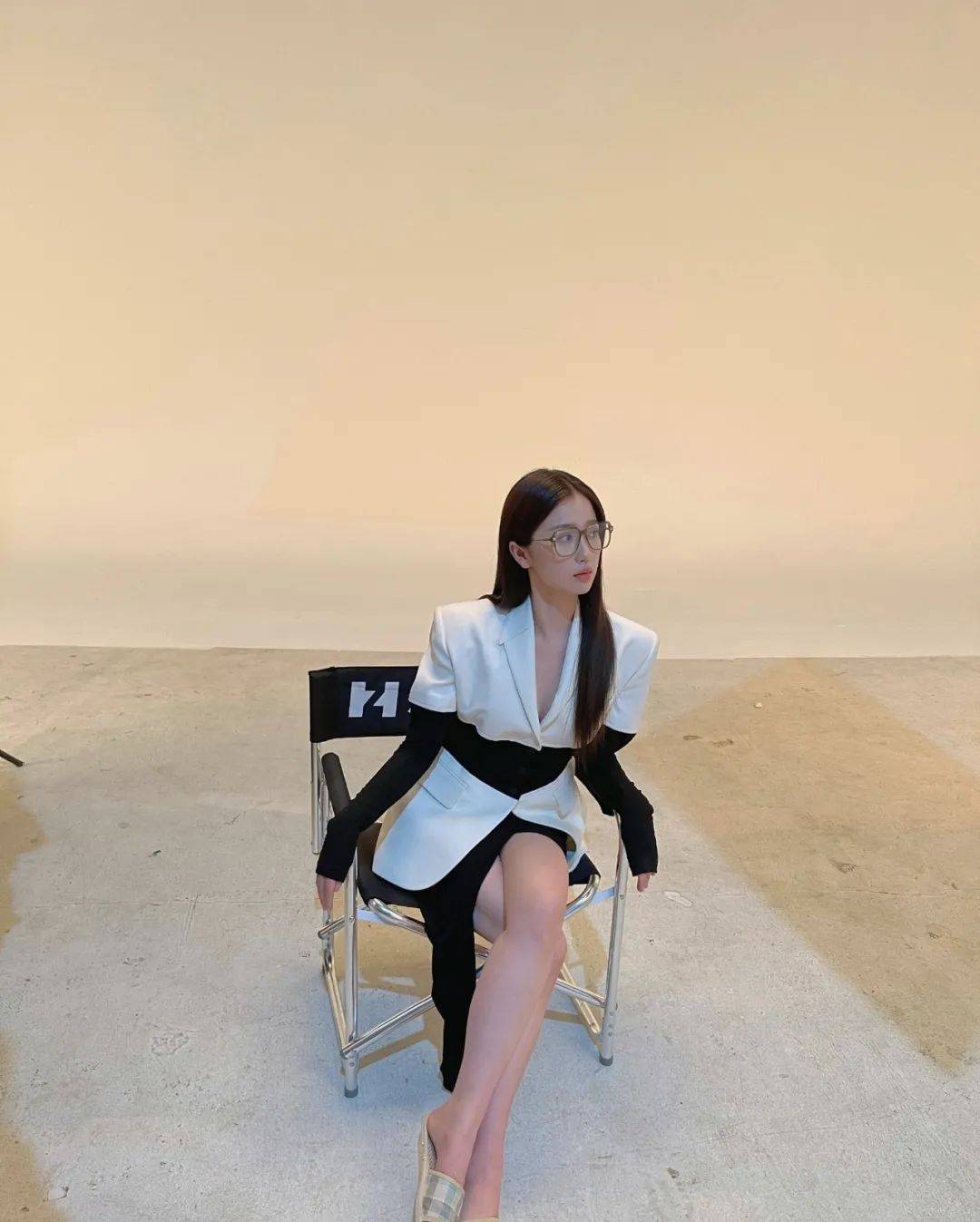 杨幂 这么多年过去了，杨幂的下衣失踪依旧看不腻啊！