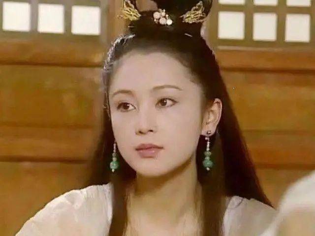 生活十大风情美人今昔颜值对比，有人颜垮了，有人优雅老去，差距真大