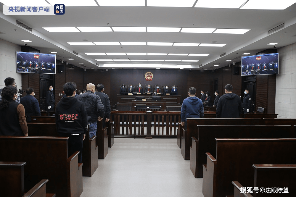 大连522轿车撞人逃逸案一审宣判被告人刘东被判死刑