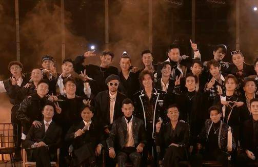 戚薇|披荆斩棘的哥哥迎来成团夜,老婆纷纷来助阵,只有她“欲”出舞台