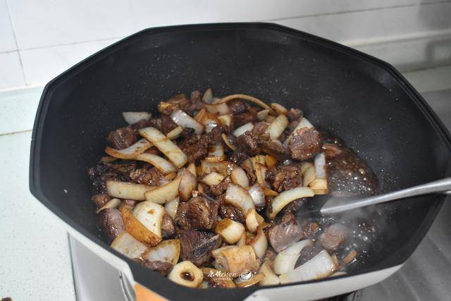 蔬菜|早餐给家人煮这碗面,荤素都有,好吃又解馋,工作量再大也不会饿