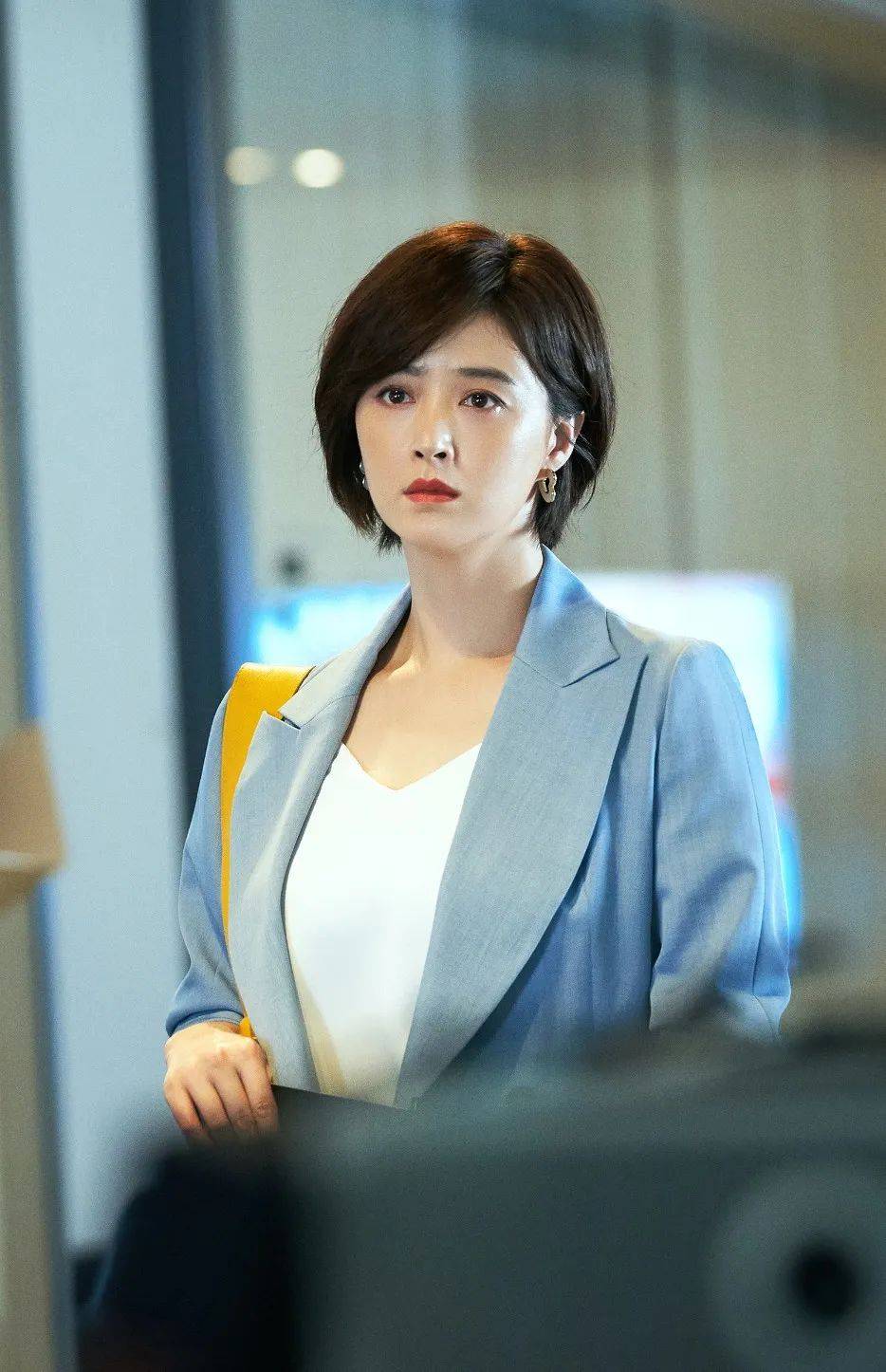 上半身 女星蒋欣瘦成Lisa 2.0？！到底什么情况呀…