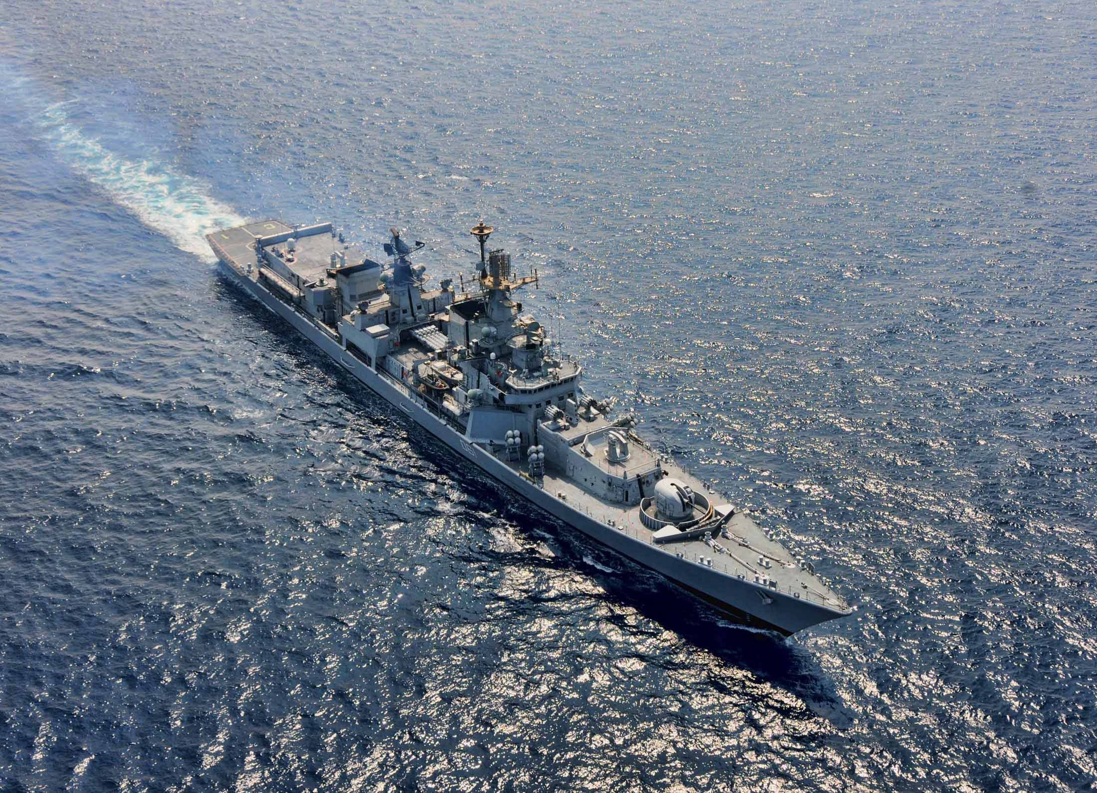 印度第4艘神盾舰交付,第7艘俄制护卫舰下水,加速为新航母组建护航编队