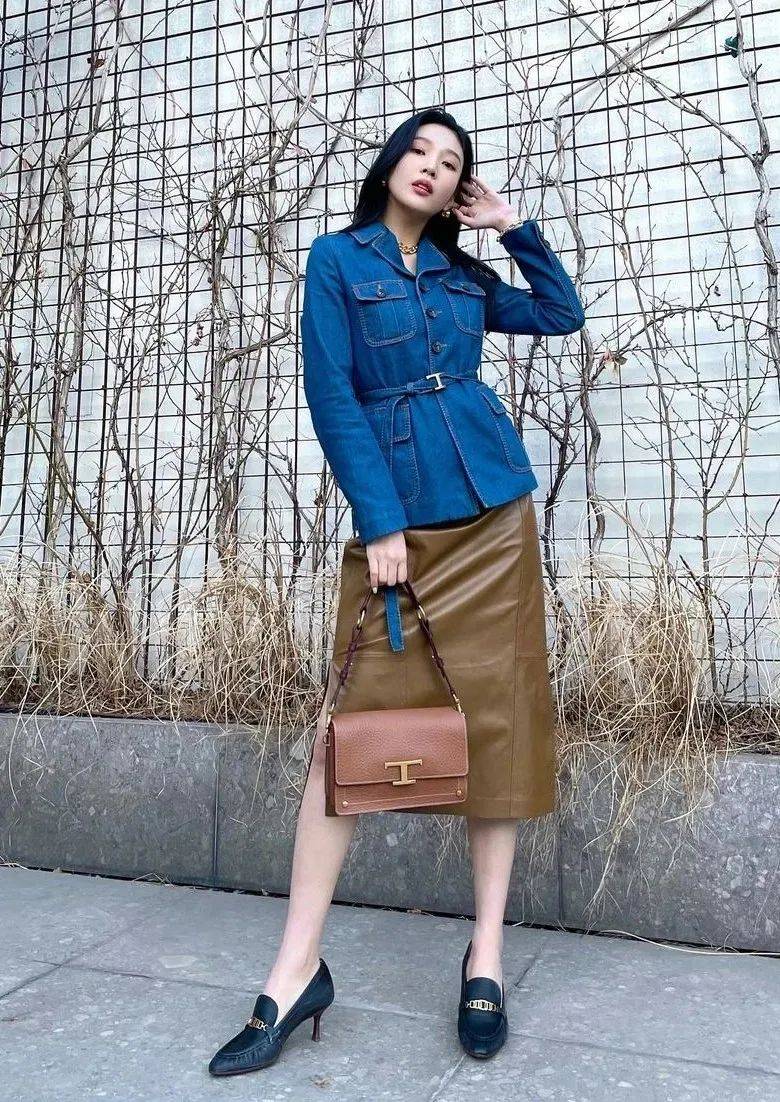 上半身 女星蒋欣瘦成Lisa 2.0？！到底什么情况呀…