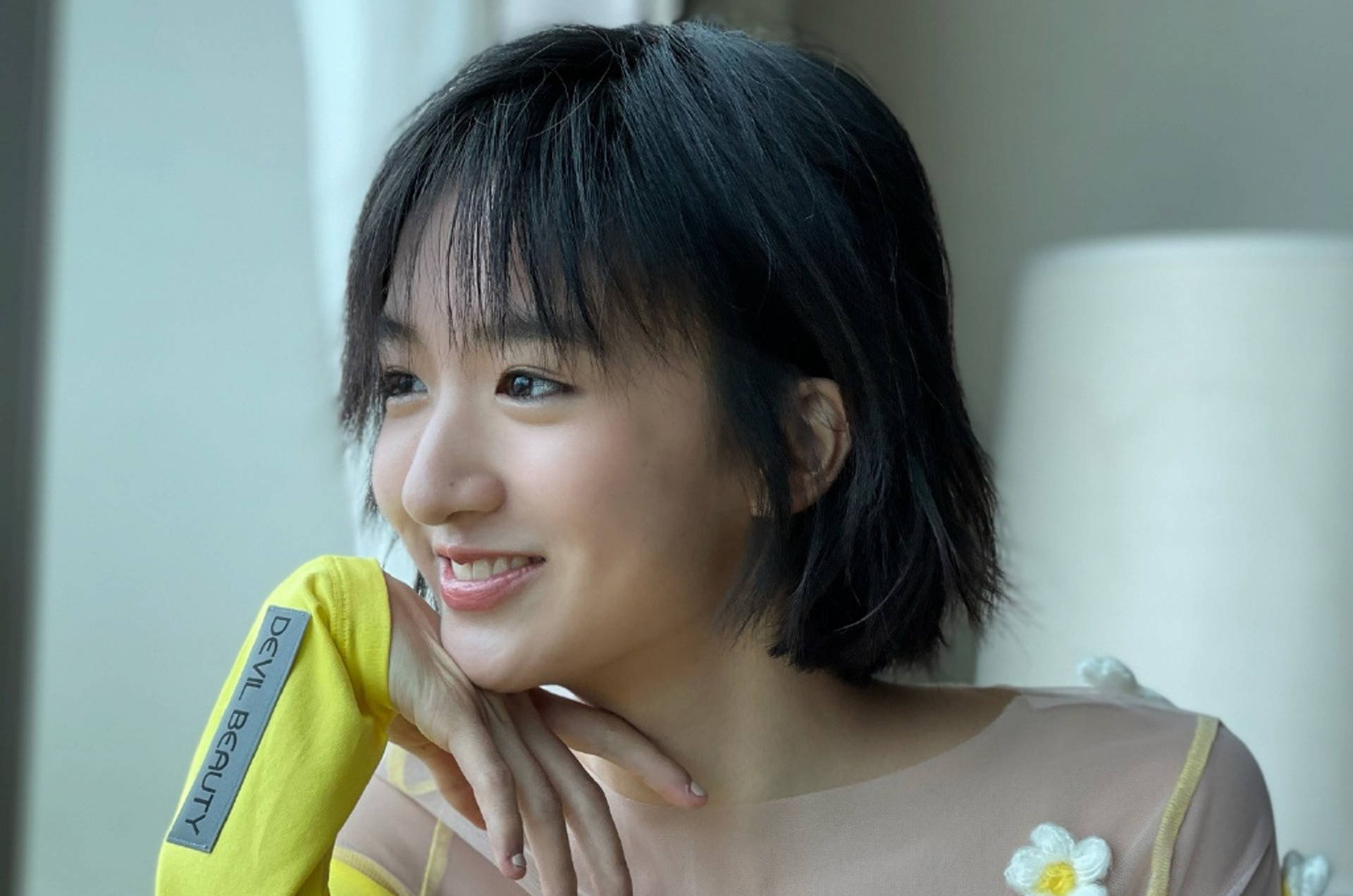 港星柏安妮教子有方,女儿许恩怡闪耀东京电影节,堪称星二代典范_日本