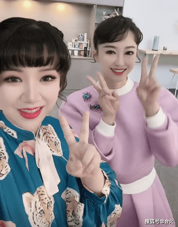 后首|红果果二胎后首复工！打扮少女面色红润，47岁小鹿姐姐罕露面