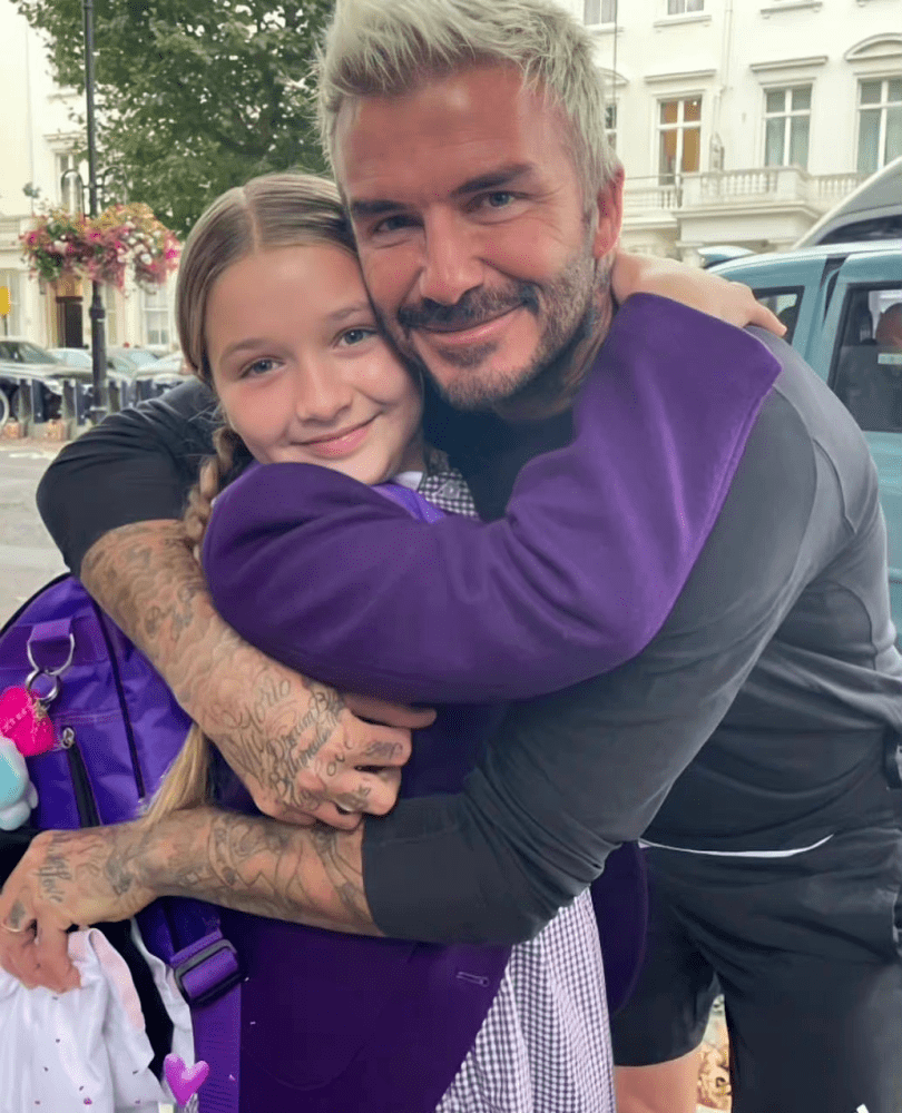 颜色 贝克汉姆女儿越长越美，穿衣时尚精致如公主，气质像妈脸像爸