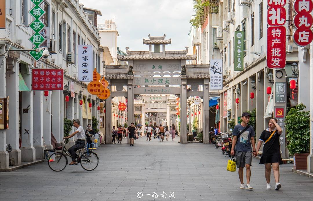 中国牌坊最多的街道，骑楼和古牌坊混搭，堪称潮州首席网红景点