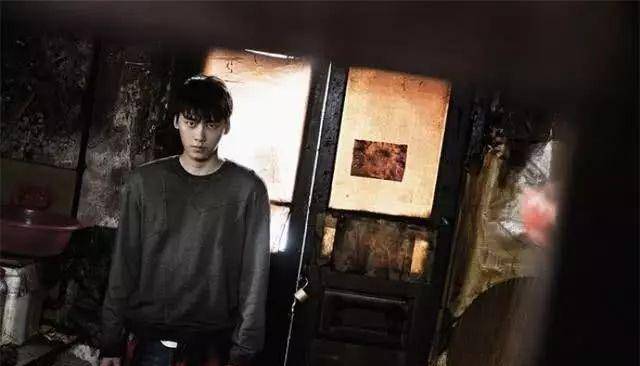 因为|李易峰：不输别人的颜值，赢了自己的实力