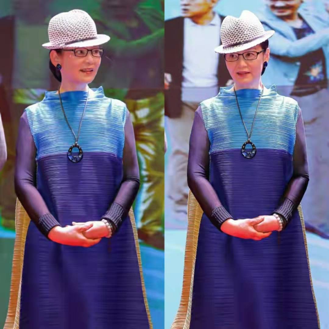 潘虹真是个精致的上海老太太,秋冬穿搭优雅体面不扮嫩,67岁真绝_黑色