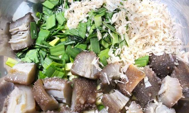 炸酱面|夏天要多吃面条,教你懒人做法,比炸酱面还好吃,上桌就扫光