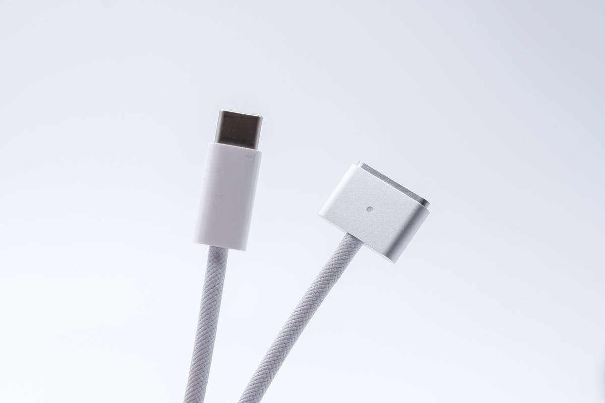 支持最新USB PD3.1快充标准，苹果140W氮化镓充电器拆解_手机搜狐网