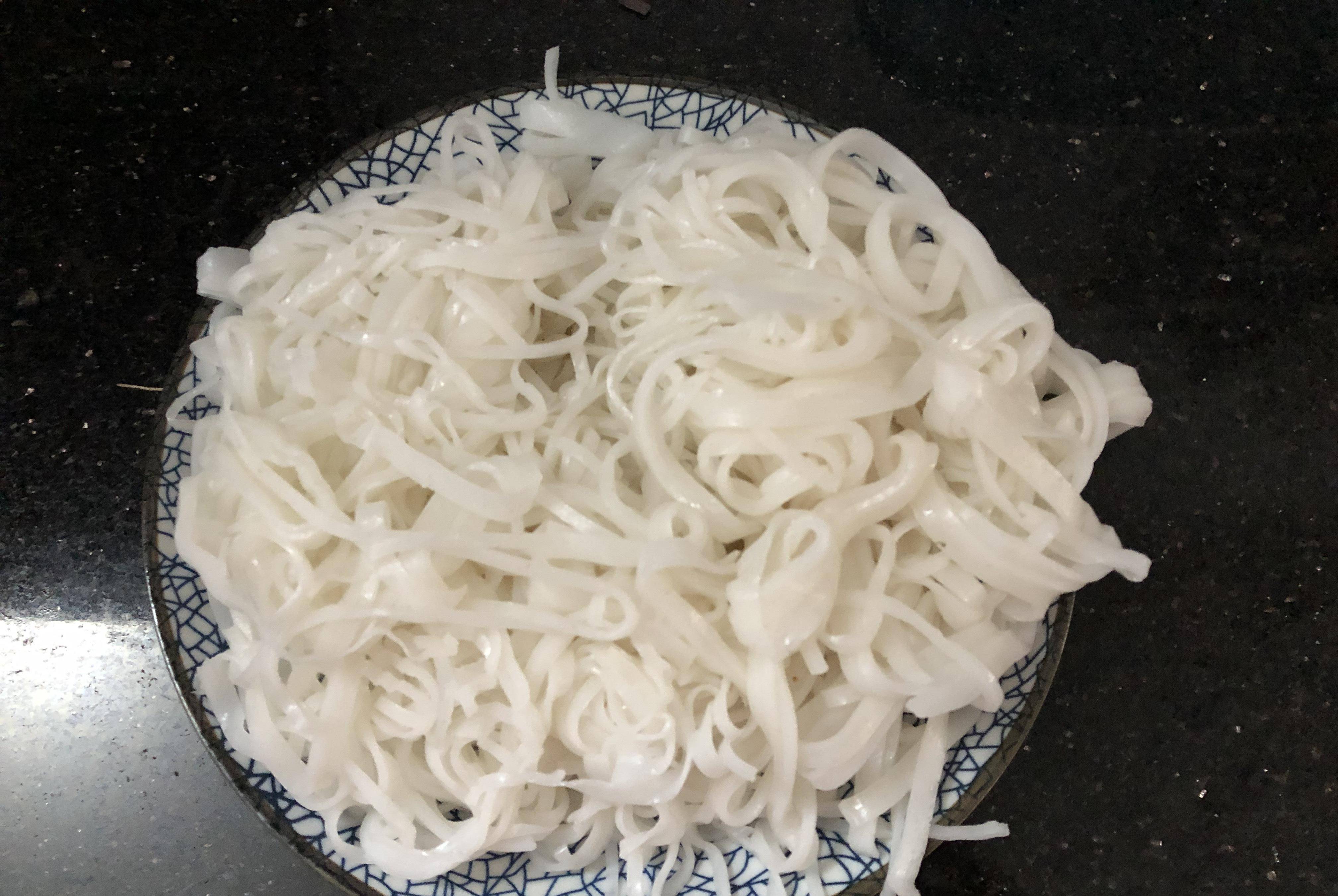 加入适量|冬天早餐最爱此样做，好吃营养高，一碗下肚全身暖和，真舒服