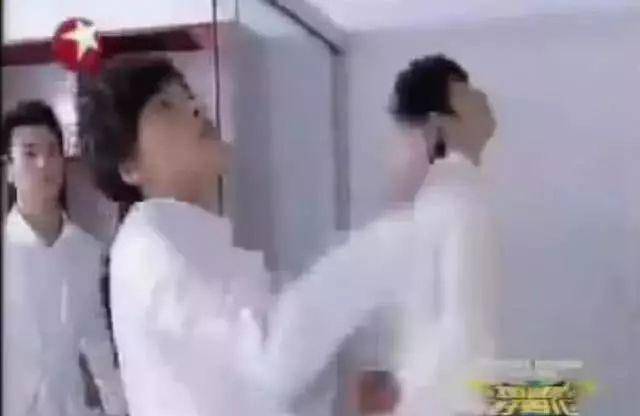 因为|李易峰：不输别人的颜值，赢了自己的实力