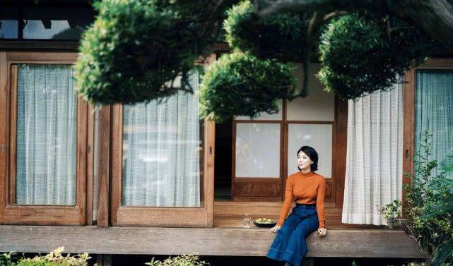 失误 陈数的私服搭配没有失误过，八套打扮适合春天穿，优雅又得体！