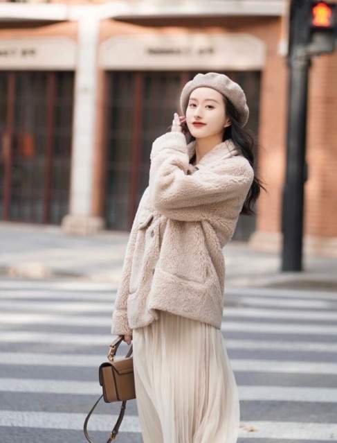 下半身 想要把羊羔毛外套穿出高级感!掌握这几套穿搭法则,好看又减龄