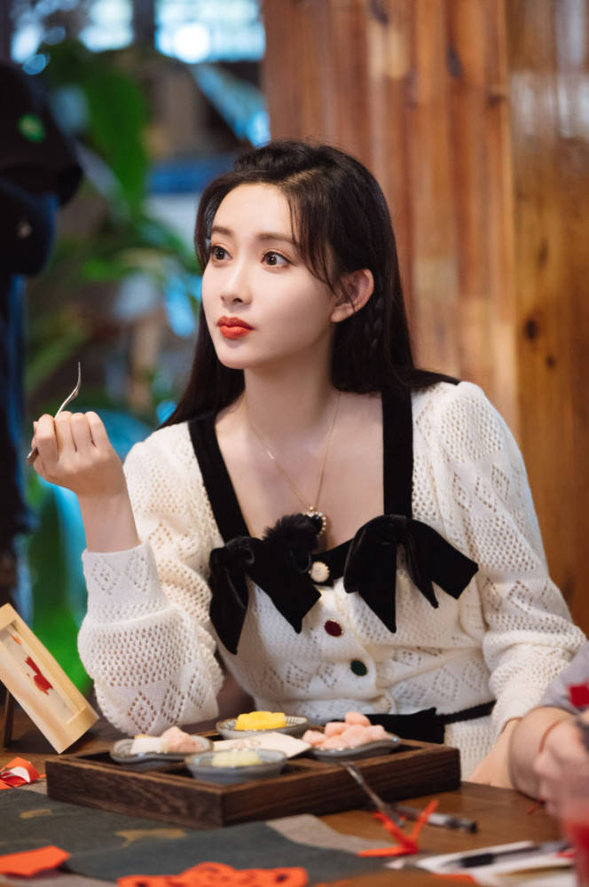 东方明珠|《女儿们的恋爱》被指“作”？东方明珠：我不觉得，看我见解