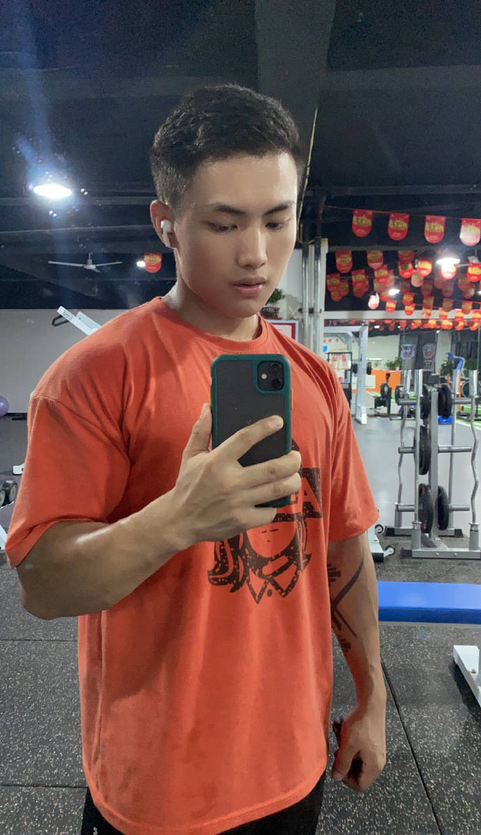 是健體運動員也是肌肉私教，健身6年，不充血臂圍也保持在40cm！ 健身減肥達人 第12张