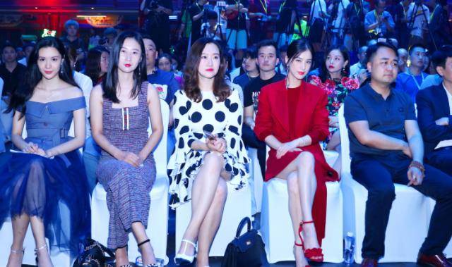 现实|门口那个一百多万的哈雷是谁的什么电影？