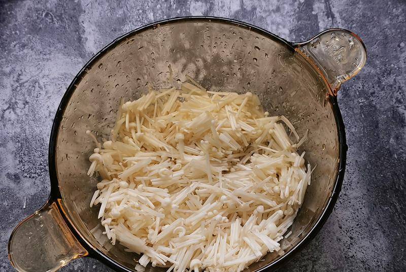 蔬菜|金针菇这样做又香又软，我家早餐常吃，好吃又饱腹，懒人要收藏！