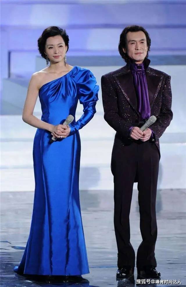 整体 怎样穿出优雅知性气质?跟着董卿学穿搭,气质女人少不了这些精致搭配