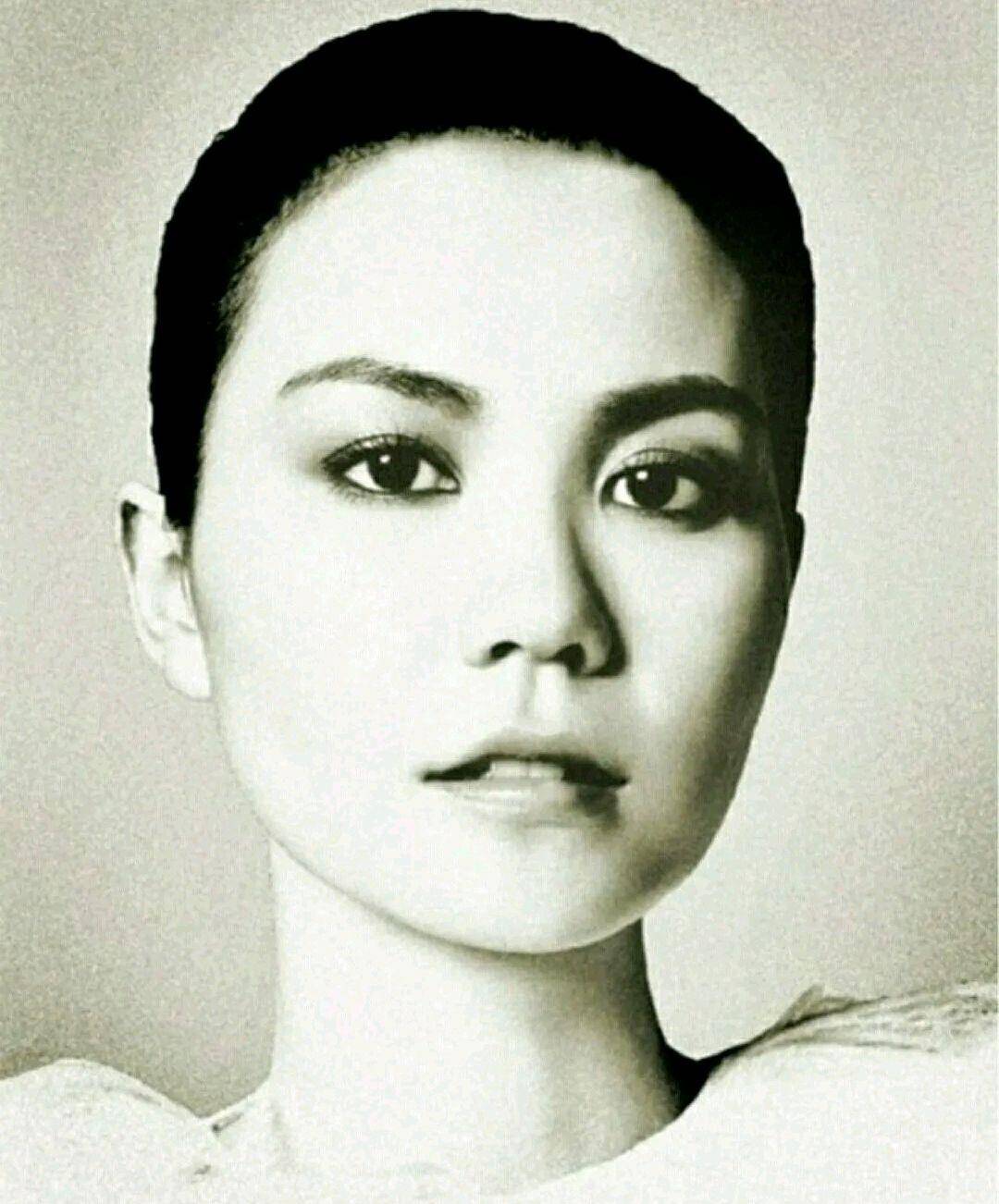 什么又冷又拽，还带点天真，王菲的气质为何这么独特？