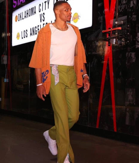 个人威少卖货遭网爆！引来一片骂声：盼他专注打球，这些对湖人没帮助