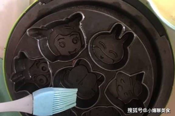 做法|自制脆皮蛋糕，筷子搅一搅，不用发酵，不用烤箱，5分钟就能吃