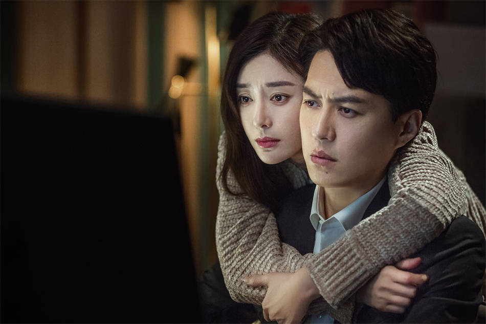 演技|《突围》临近大结局，给演员演技做个排行，靳东只能屈居第三