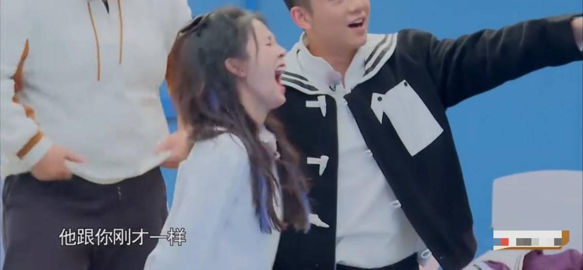 邓超|新《跑男》出现邓超海报,邓超和李晨连线,baby一声哥让粉丝泪奔!