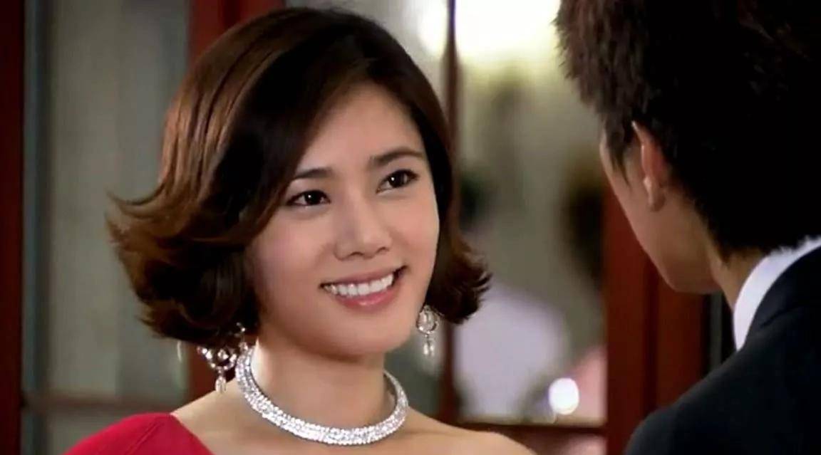 国产|收视第二，全网从丑拒到真香，国产“大女主”剧终于迈进了一大步