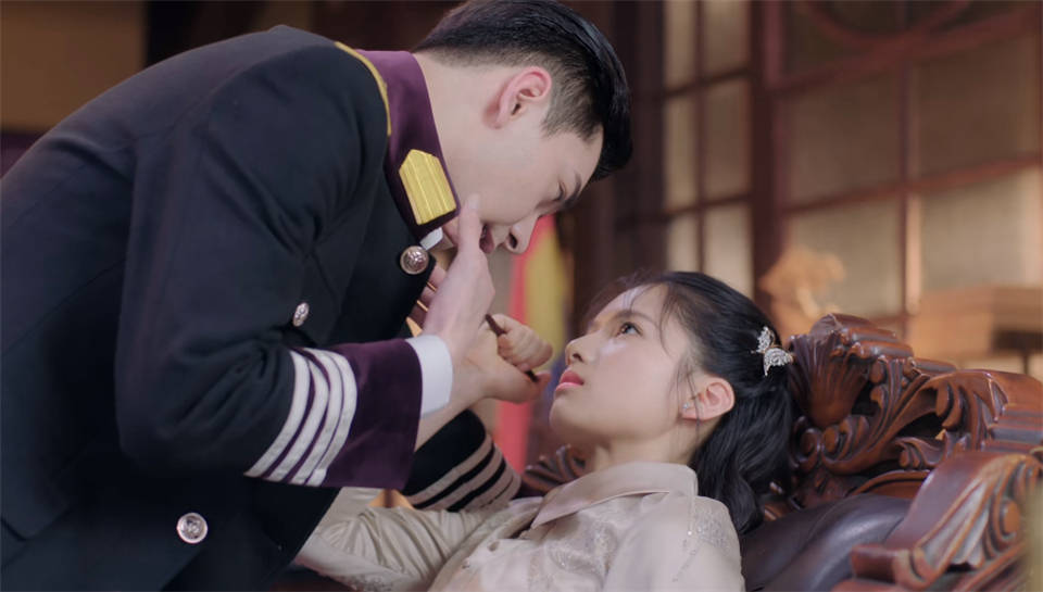 民国军阀|《一见倾心》“诈骗”？陈星旭被磨到浮肿，玛丽苏剧情又土又油腻