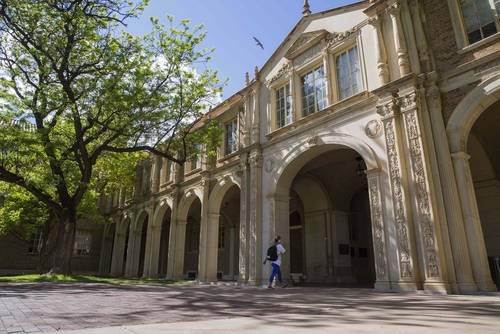 疫情|今年英国大学录取人数再创新高！留学生怎样增强竞争力？