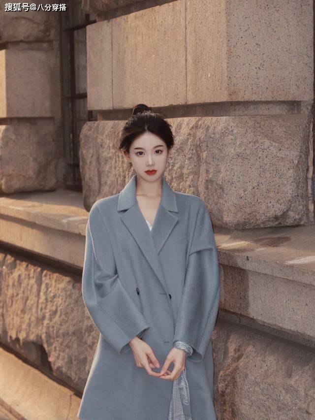 棕色 优雅女人会穿“大衣”更有气质,不老气、不扮嫩,这才是最好状态