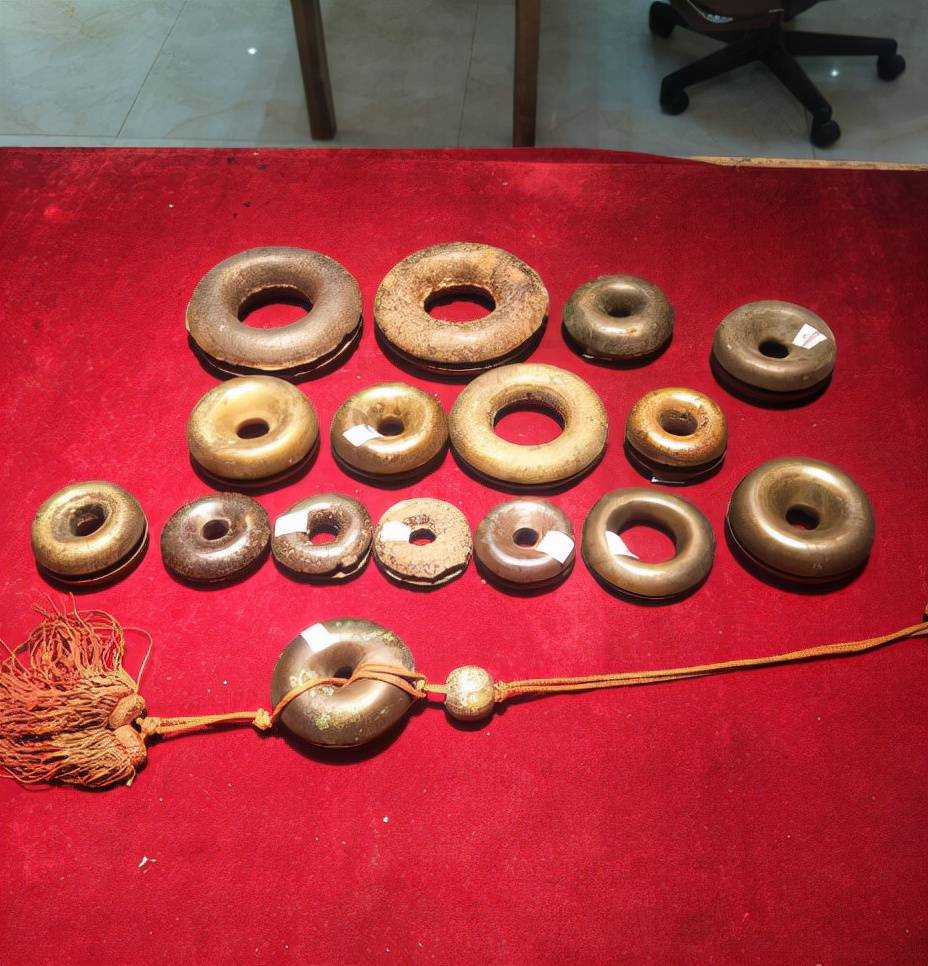 但这个行业又是鱼龙混杂,不乏招摇撞骗的人,有的庸医不通医术,却会